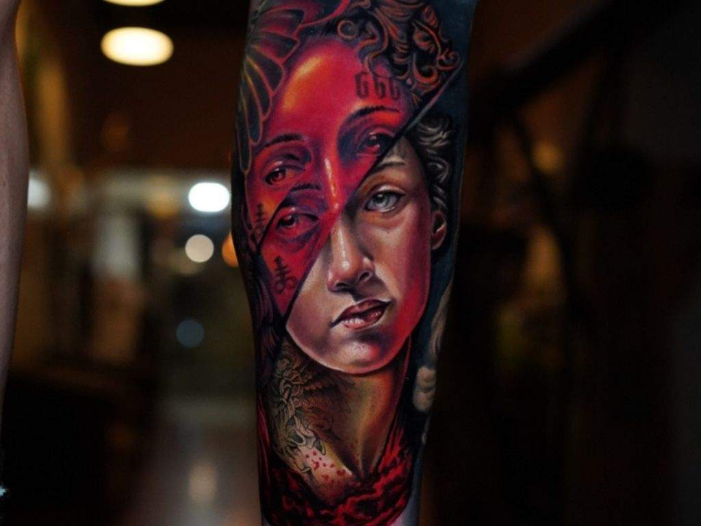 Face 66 – Tattoo von Artefact Tattoo